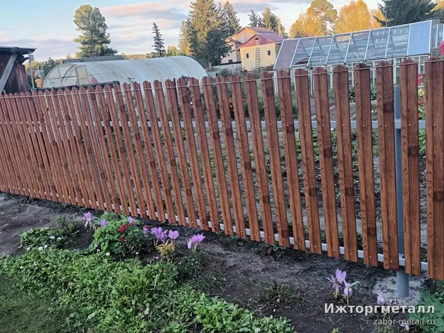 Декоративный заборчик на участке, фото покупателя